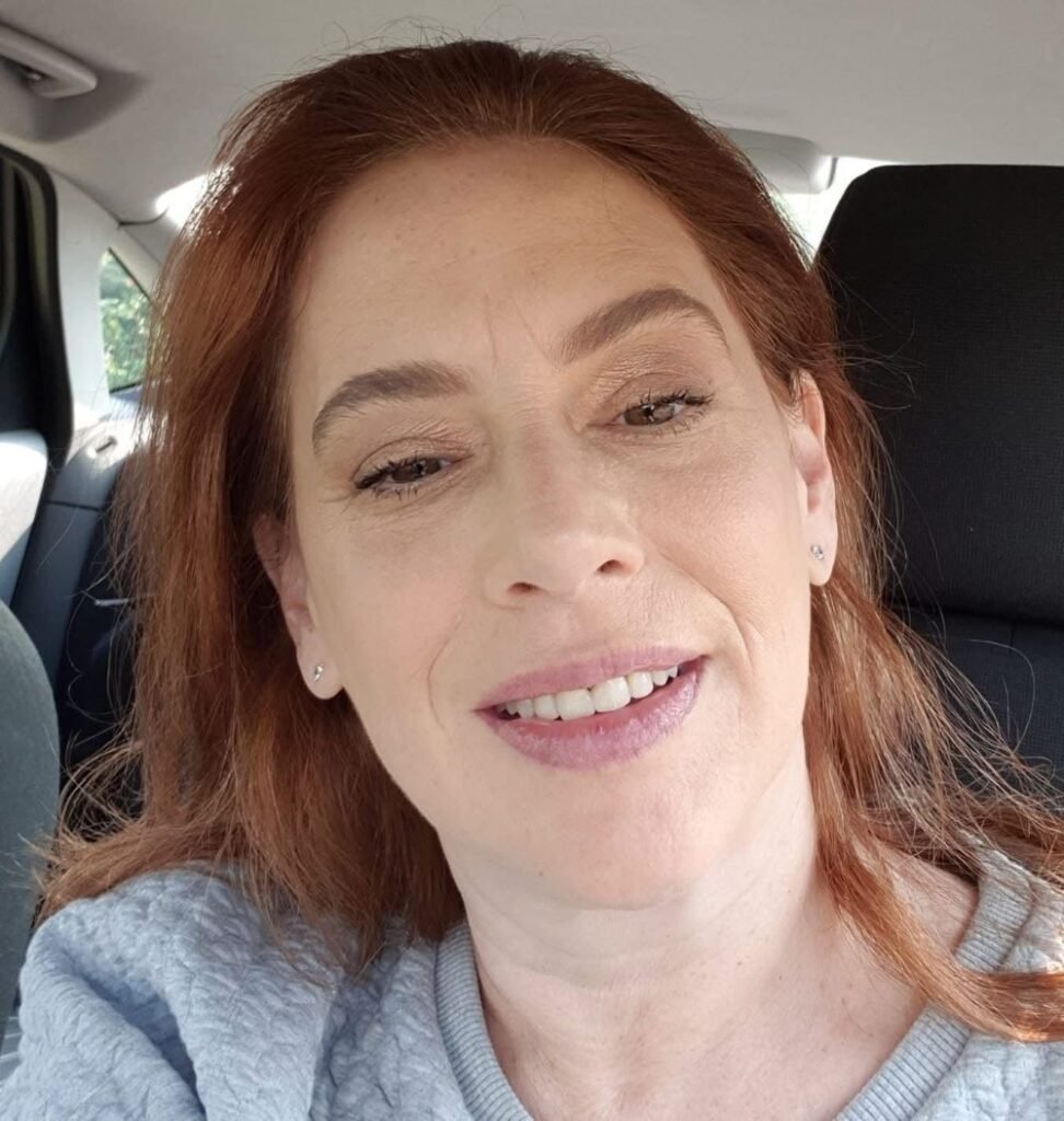 מרב-בר-און-ענבי-1